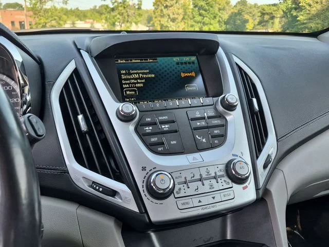 Used 2017 Silver GMC Denali image 24