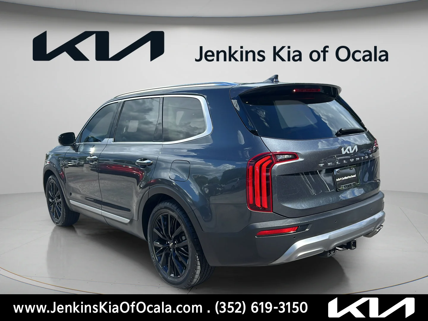 Used 2022 Gravity Grey Kia SX image 5