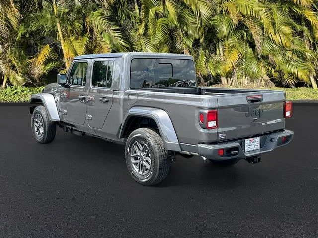 New 2026 Granite Crystal Metallic Clear-Coat Exterior Paint Jeep Sport S image 3