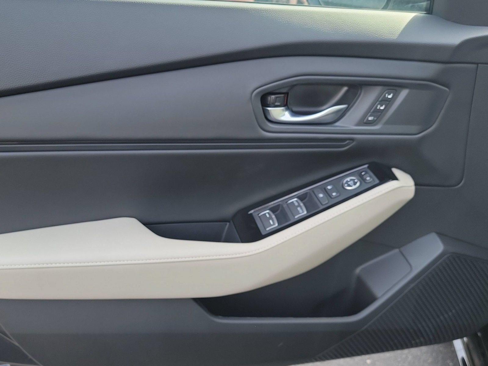 New 2026 Urban Gray Pearl Honda Touring image 6