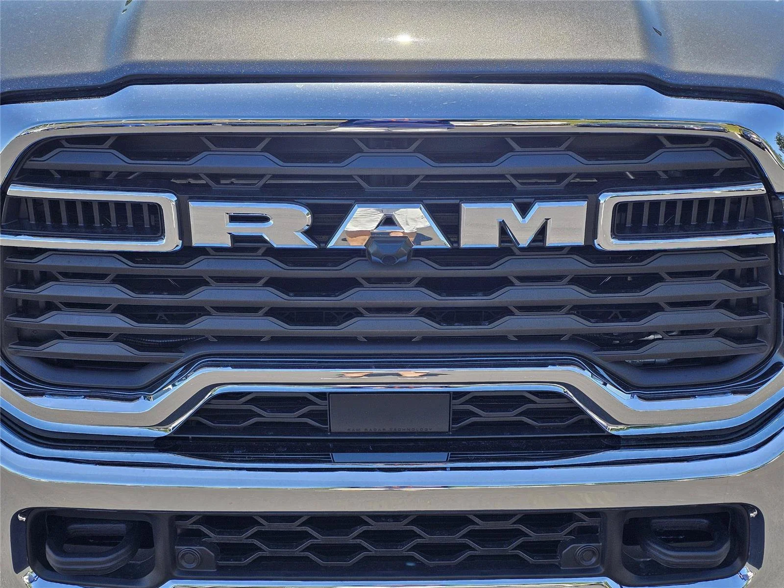New 2026 Granite Crystal Metallic Clearcoat Ram Tradesman image 3