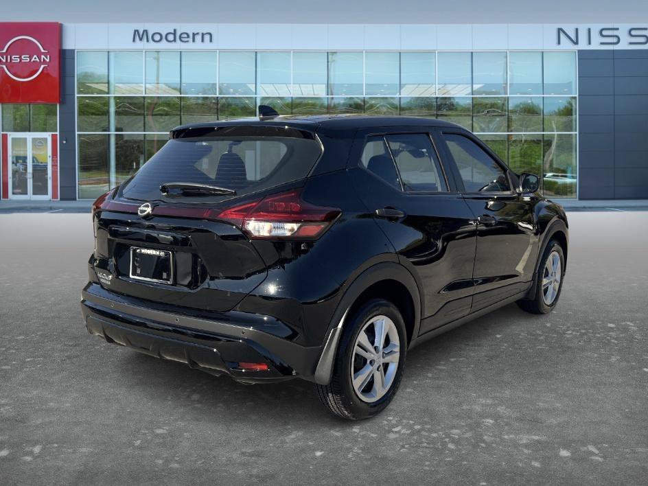 Certified Used 2025 Super Black Nissan S image 5