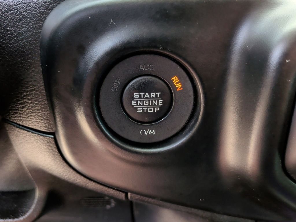 Used 2020 White Jeep Unlimited Sport S image 24