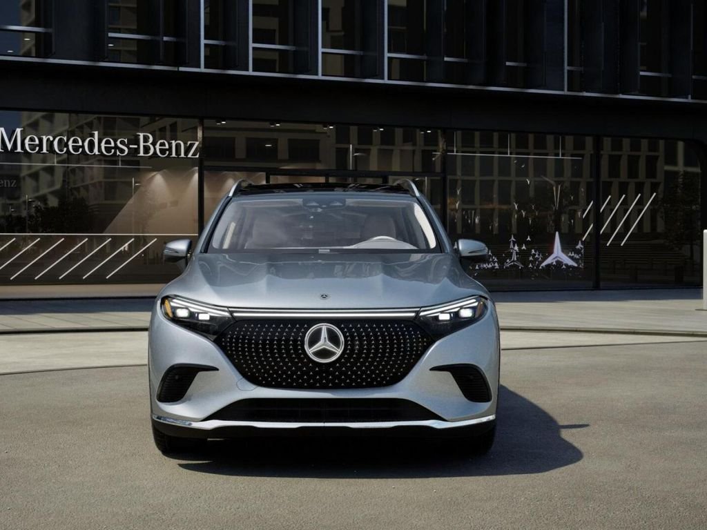New 2026 Cirrus Silver Metallic Mercedes-Benz 400 4MATIC® image 7
