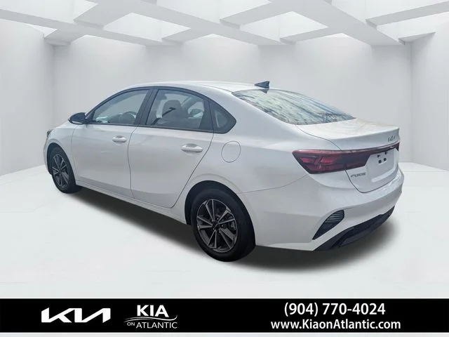 Used 2024 White Kia LXS image 5