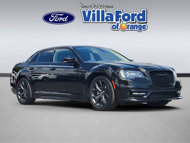 2022 Chrysler 300 Touring L's photo