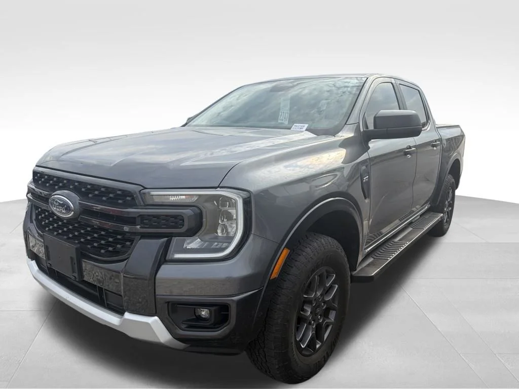Used 2024 Gray Ford XLT image 11