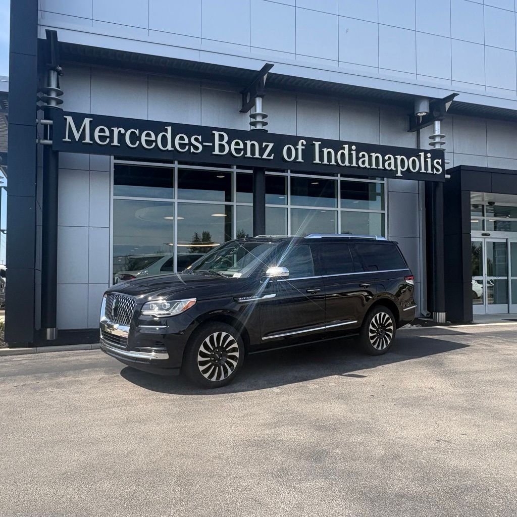 Used 2024 Infinite Black Metallic Clearcoat Lincoln Black Label image 1