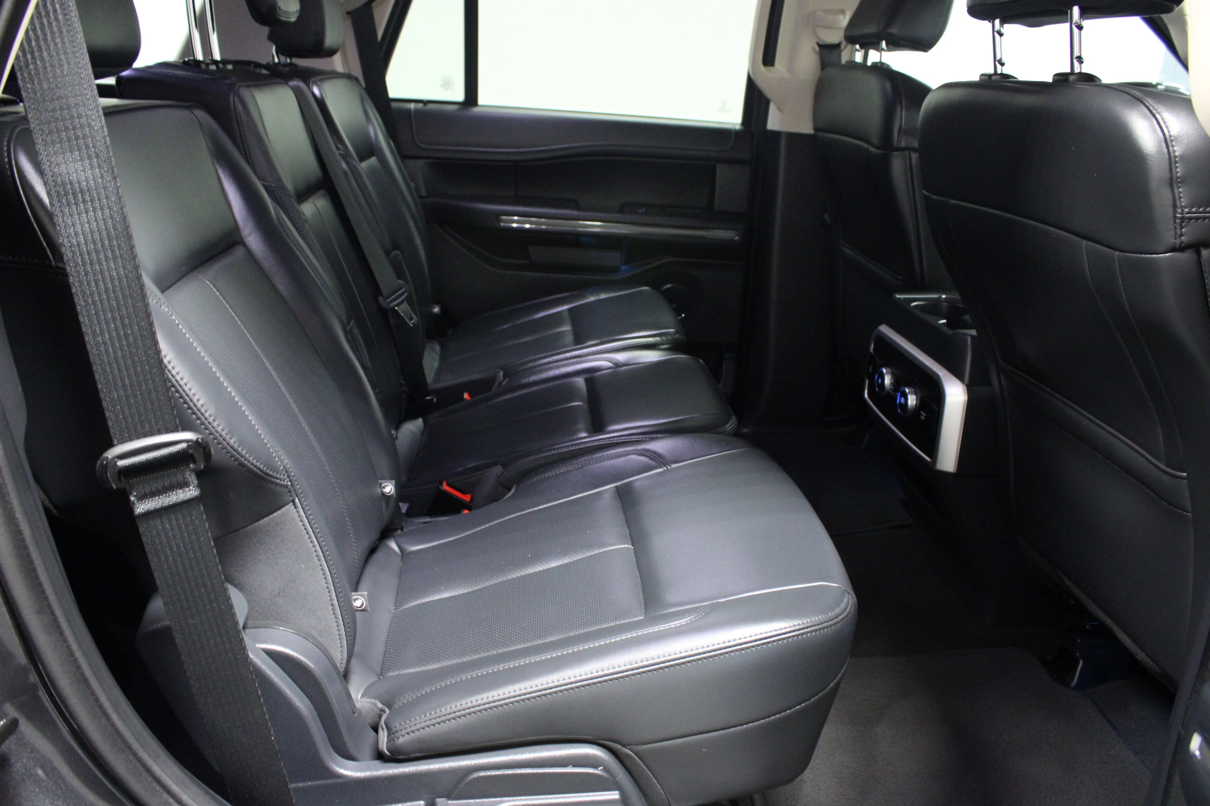 Used 2024 Gray Metallic Ford XLT image 13