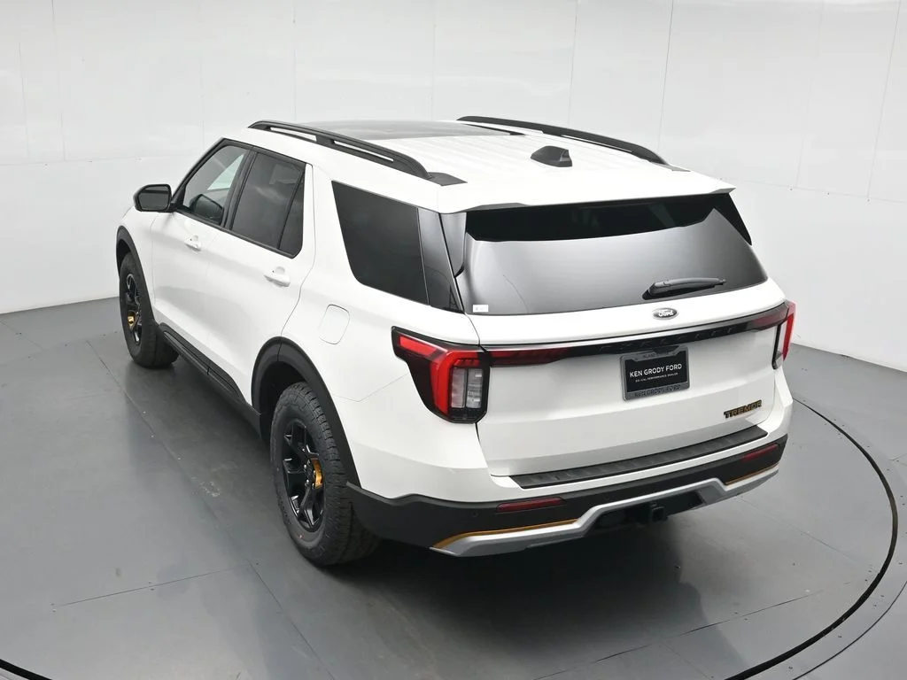 2026 Ford Explorer Tremor - Photo 38