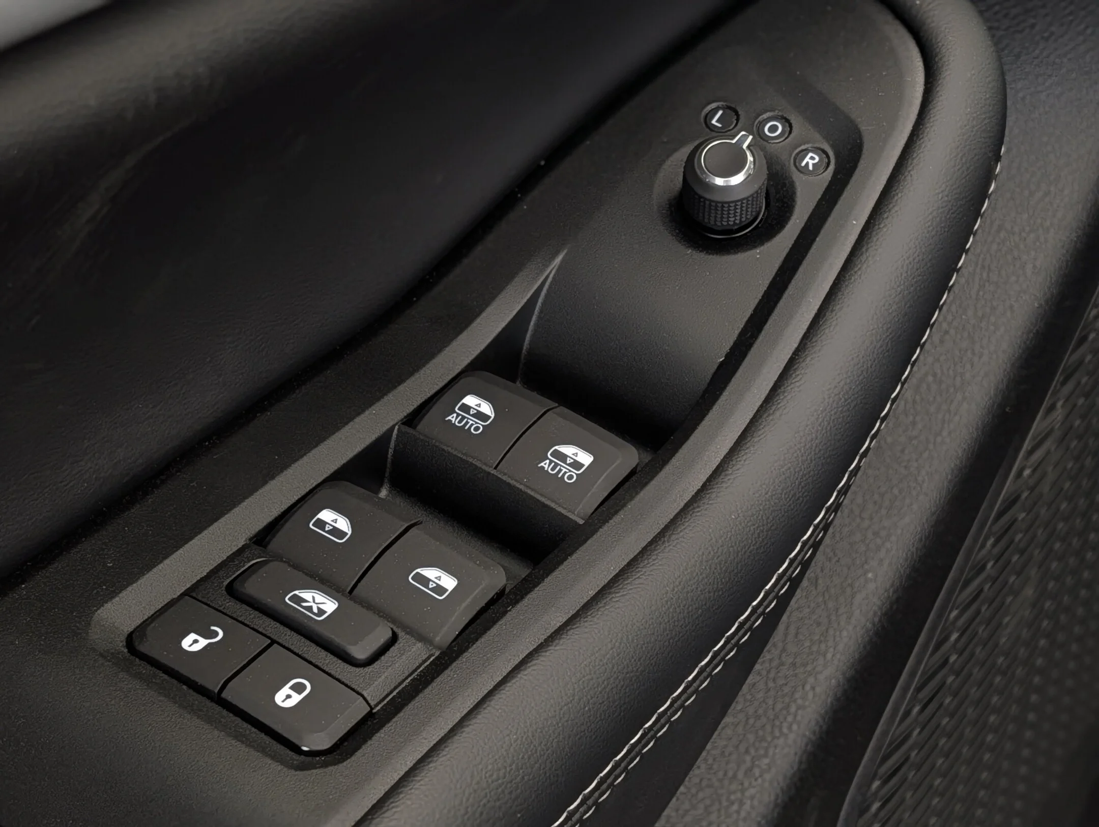 New 2026 Grey Jeep Altitude - - 20 Gloss Black Wheels - Capri Leatherette/Suede - Remote Start - Altitude Pkg & More! image 13