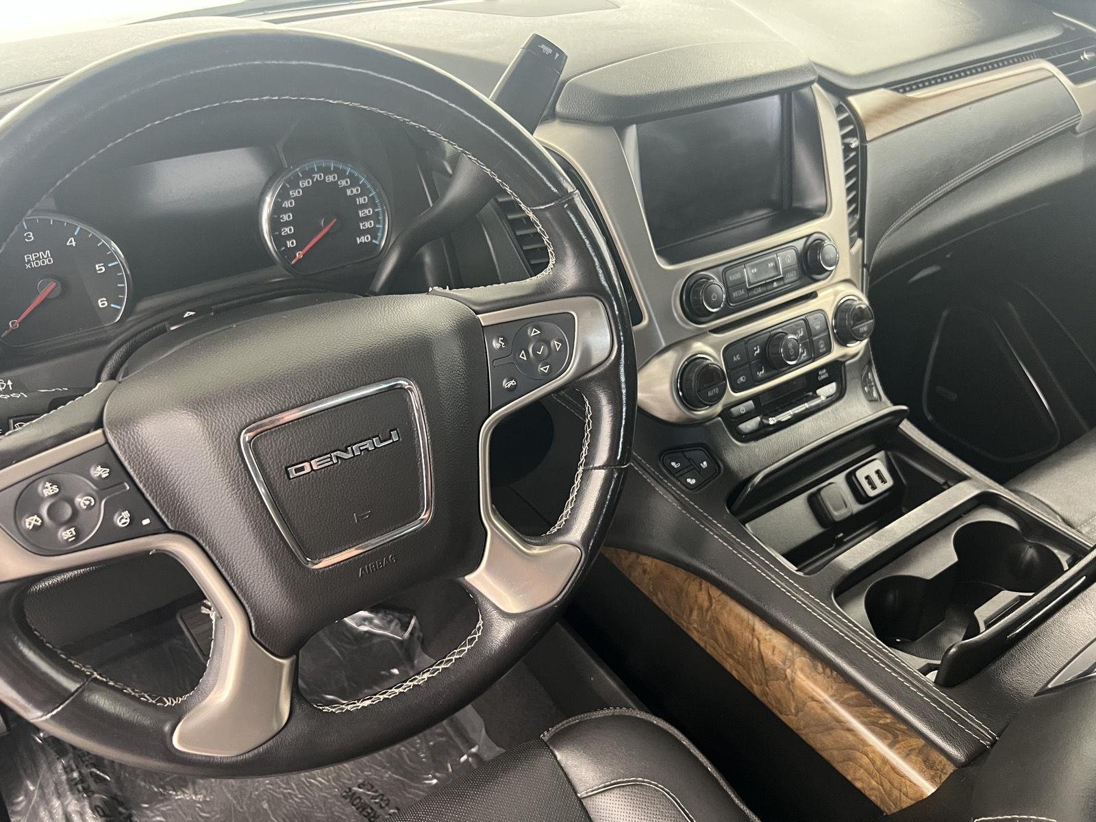 2020 GMC Yukon Denali - Photo 22