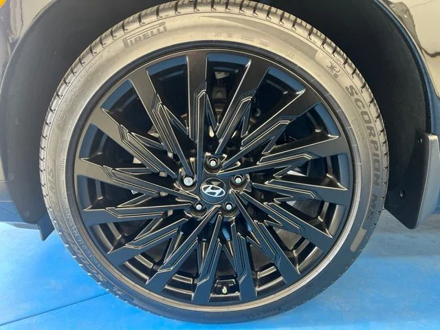 Used 2025 Gray Hyundai Calligraphy image 2