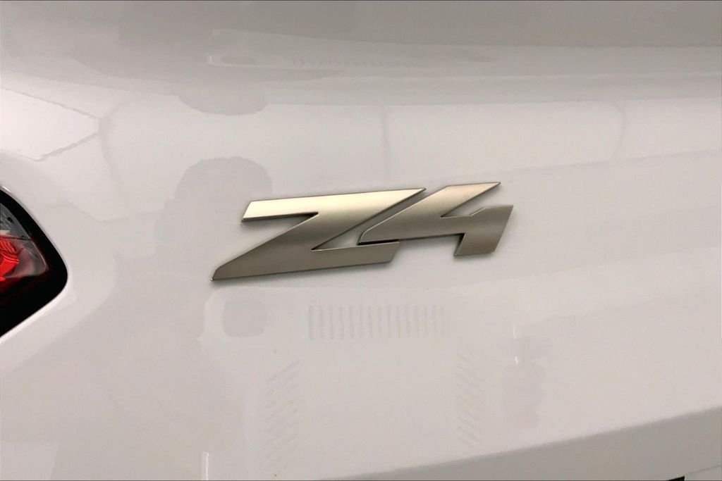 Certified Used 2023 Alpine White BMW  image 7