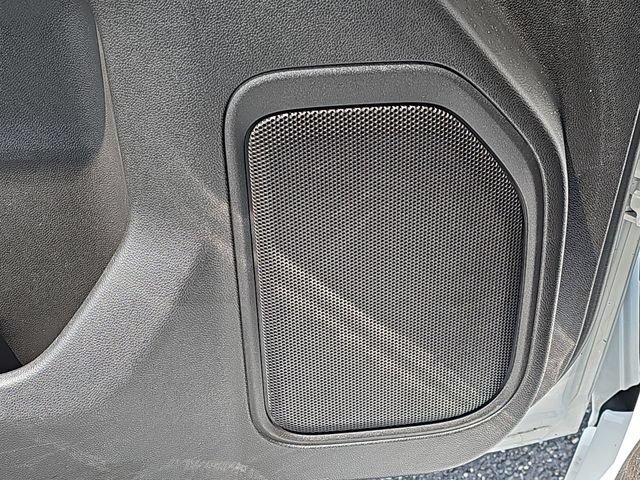 Used 2022 Summit White Chevrolet Custom image 27