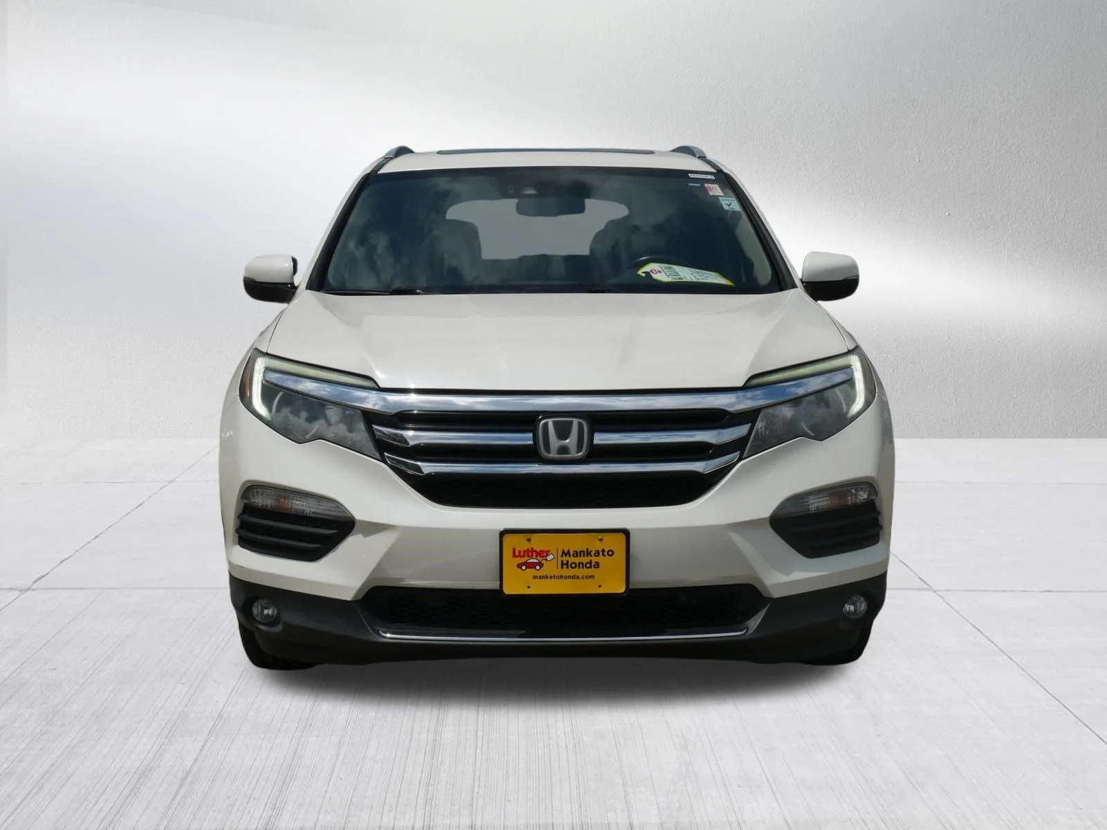 Used 2016 White Diamond Pearl Honda Elite image 2