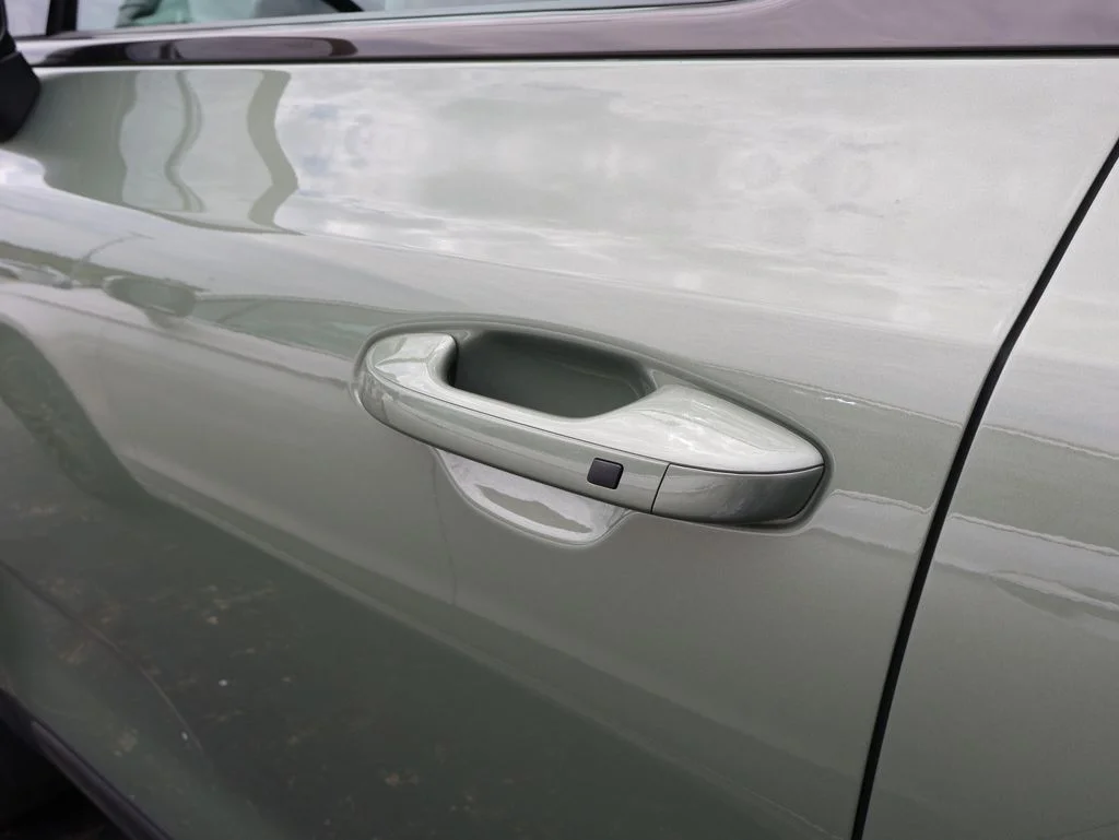 Used 2024 Jungle Green Kia EX X-Line image 24