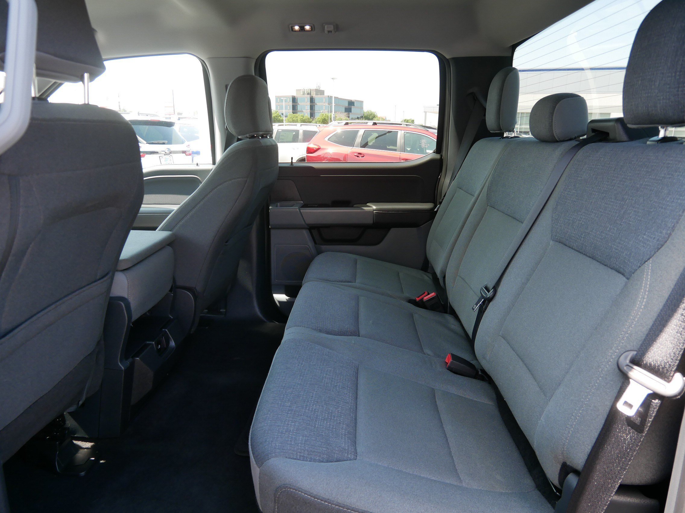 2025 Ford F-150 XLT - Photo 33