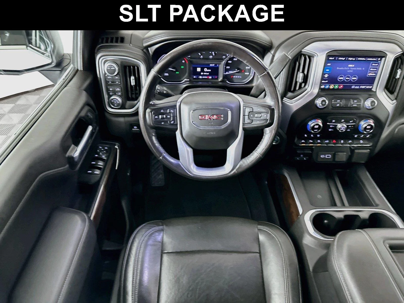 Used 2020 GMC Sierra 1500 SLT with VIN 3GTU9DED6LG152004 for sale in Winona, Minnesota