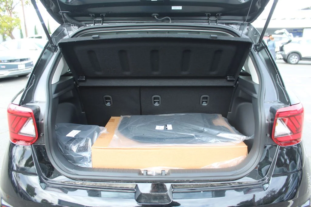 New 2026 Black Hyundai SE image 10
