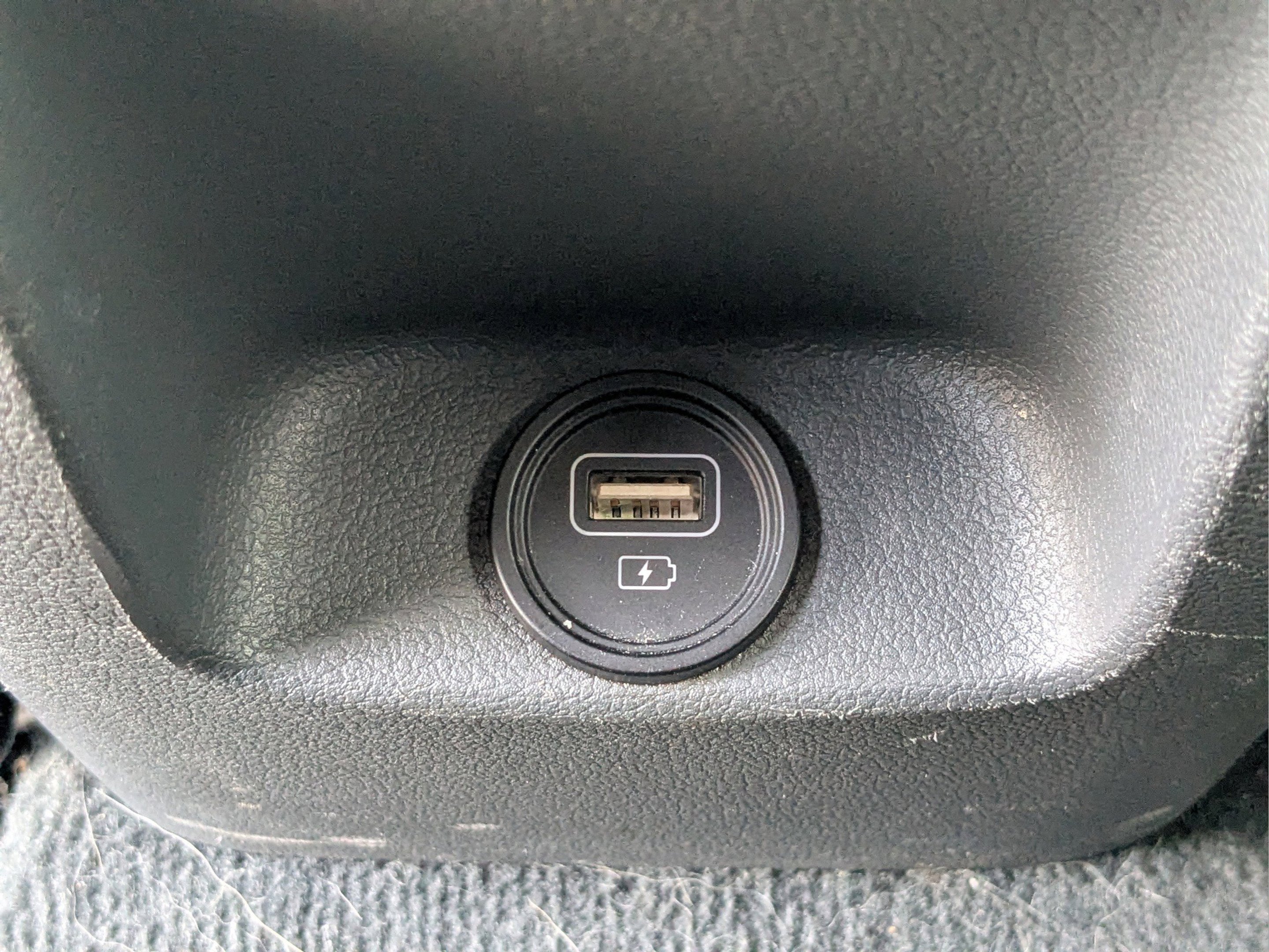 Used 2021 Shimmering Silver Pearl Hyundai SEL Plus image 12