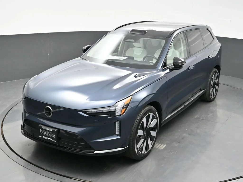 New 2025 Denim Blue Volvo Ultra image 18