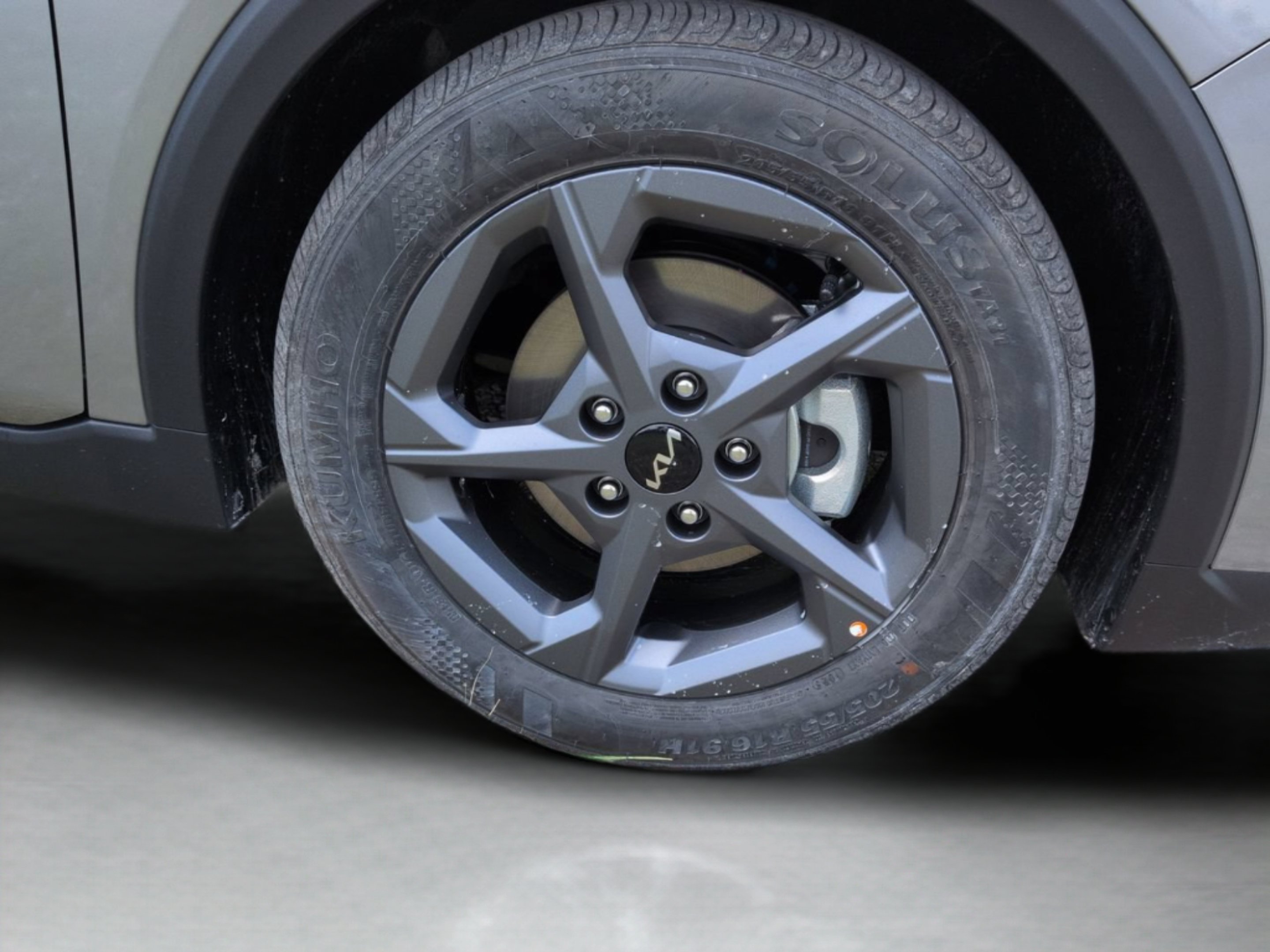 New 2026 Steel Gray Kia LXS image 29