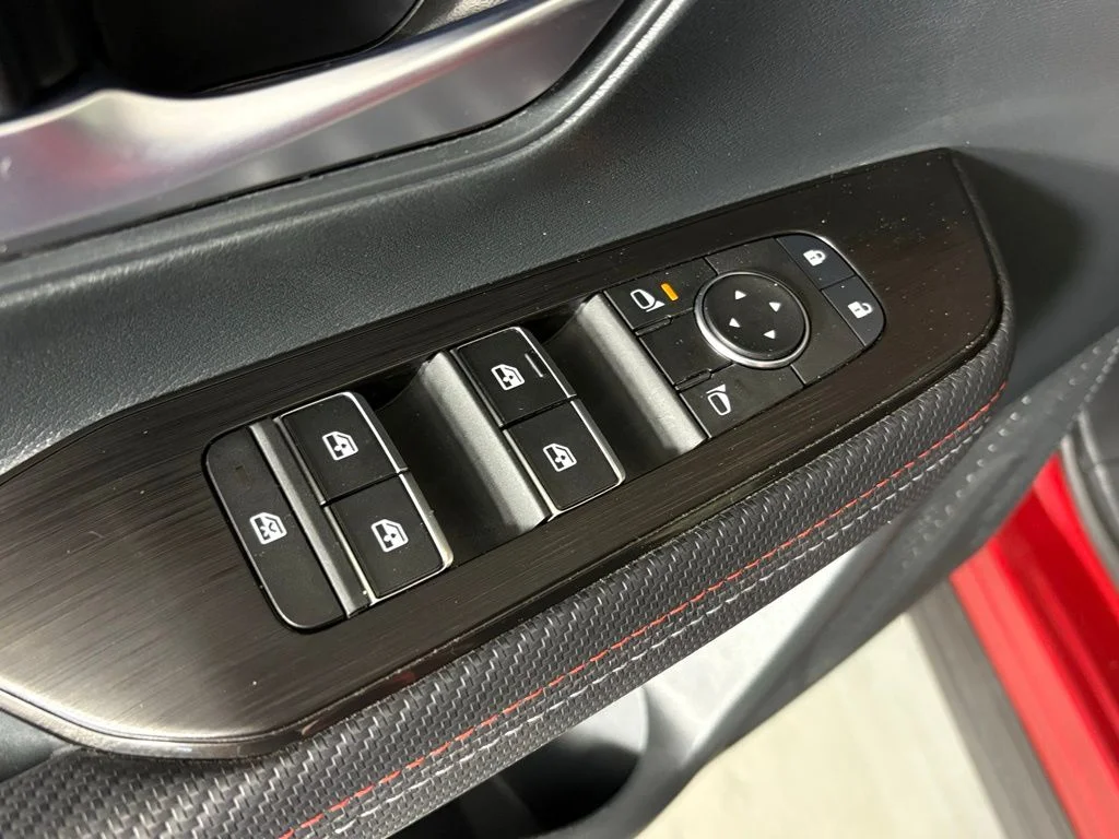 2026 Nissan KICKS SR - Photo 15