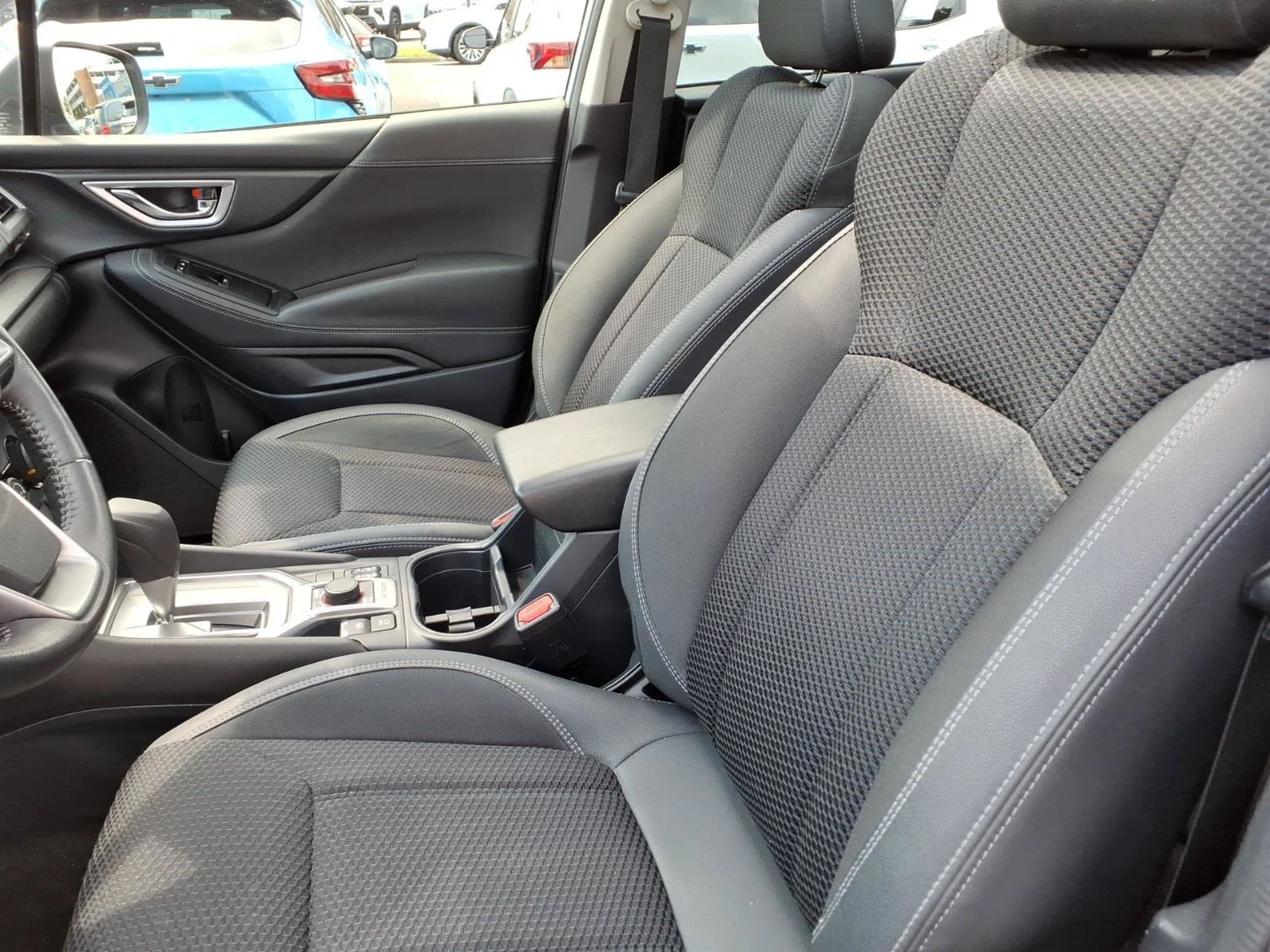 Used 2022 Ice Silver Metallic Subaru Premium image 9