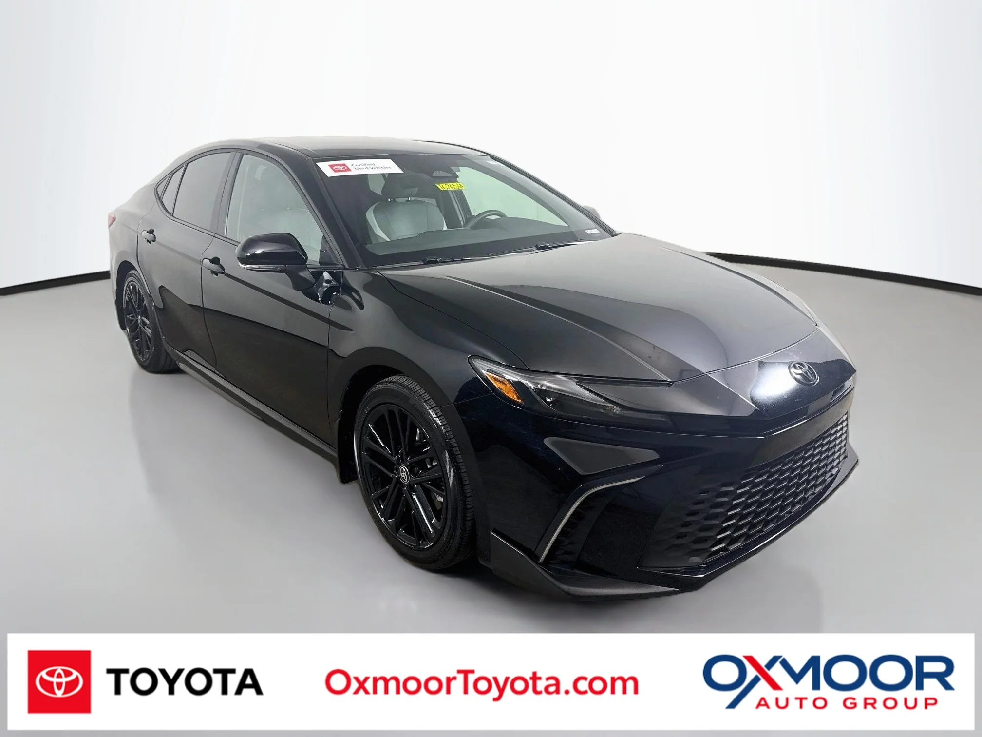 Certified Used 2025 Midnight Black Metallic Toyota SE image 1