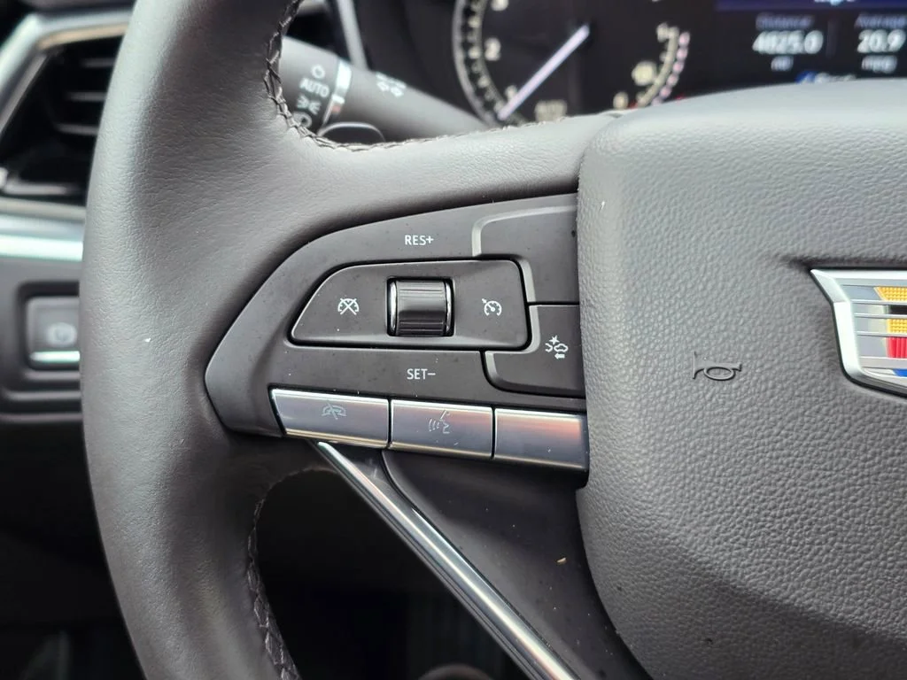 Used 2025 Crystal White Tricoat Cadillac Luxury image 30