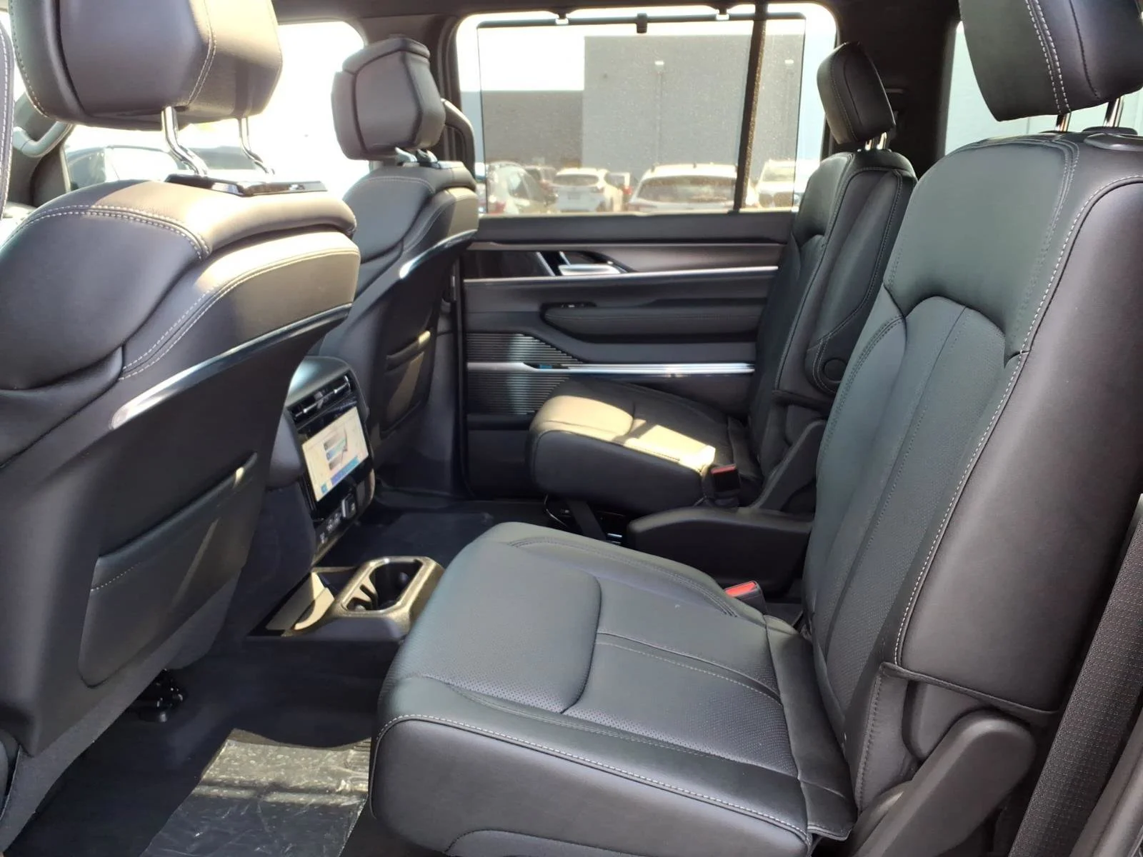 New 2026 High Gloss Black Jeep Summit Obsidian image 17