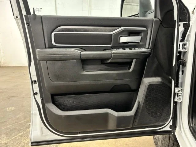 Used 2024 White Ram Big Horn image 17