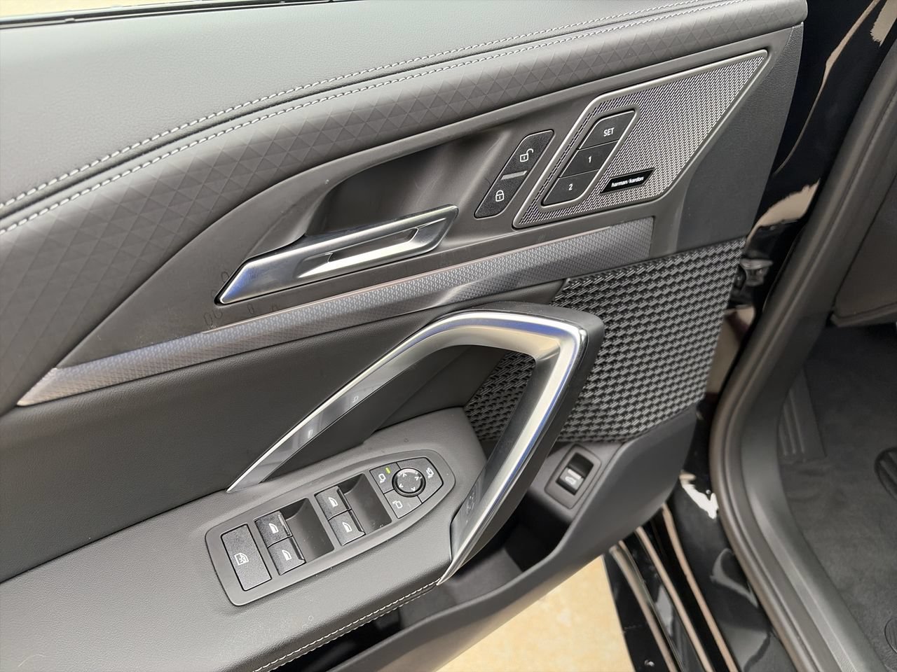 Used 2026 Black Sapphire Metallic BMW xDrive28i image 19