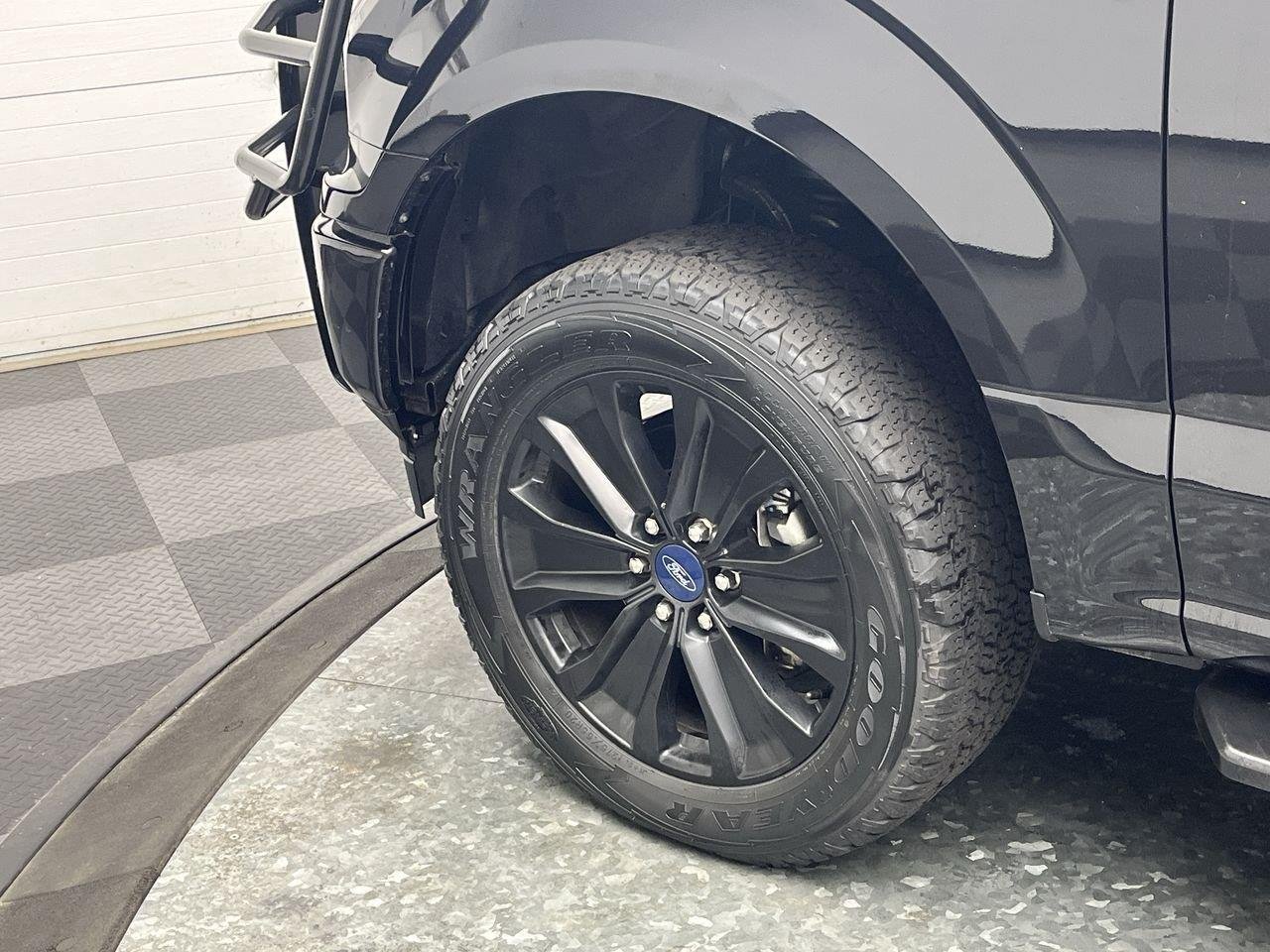 Used 2020 Agate Black Ford XL image 27