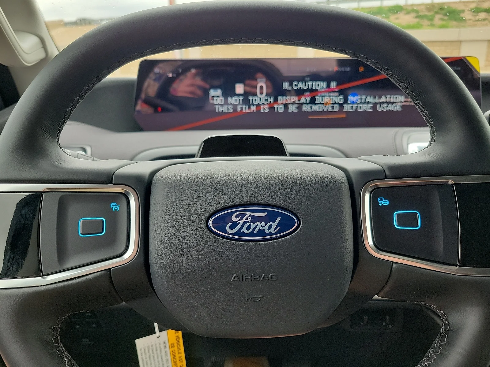 New 2026 Star White Metallic Tri-Coat Ford Platinum&reg; image 17