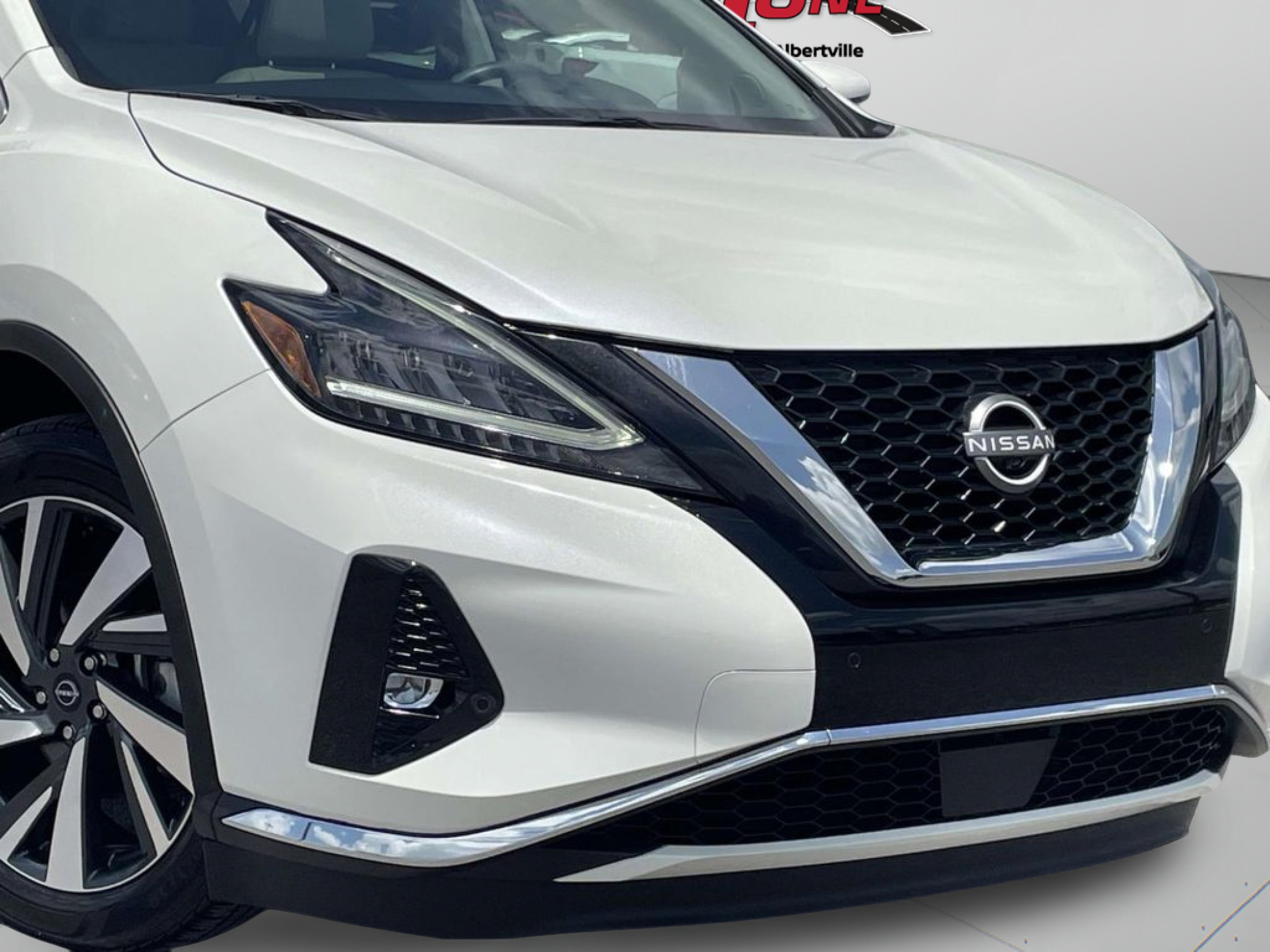 Used 2024 White Nissan SL image 33