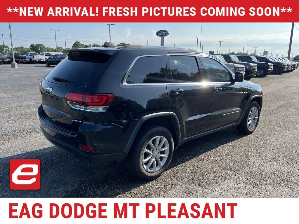 Used 2021 Black Jeep Laredo E image 4