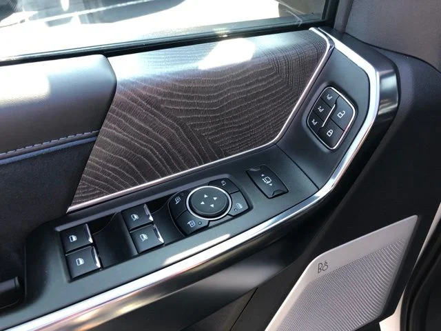 2025 Ford F-250 Super Duty Platinum - Photo 9