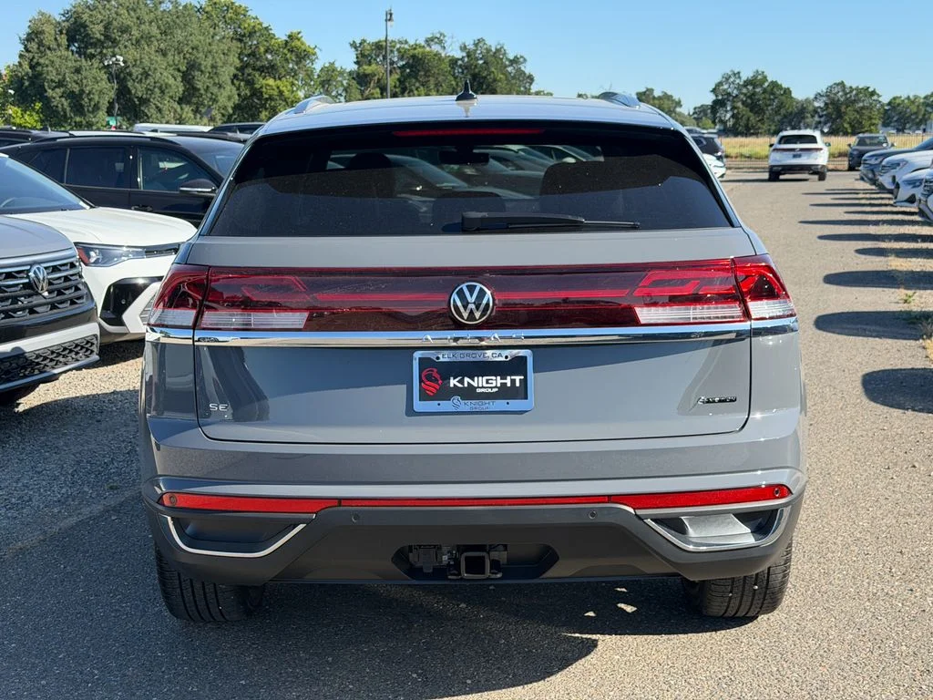 New 2026 Pure Gray Volkswagen 2.0T SE w/Technology image 10