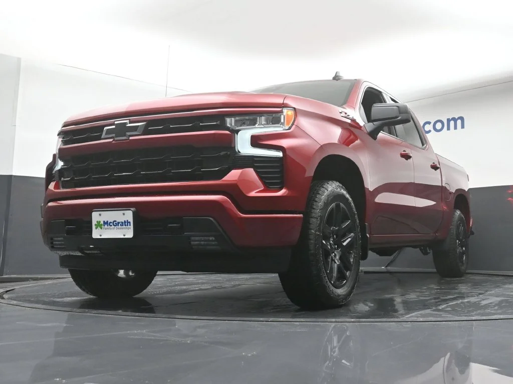 Used 2025 Red Chevrolet RST image 7