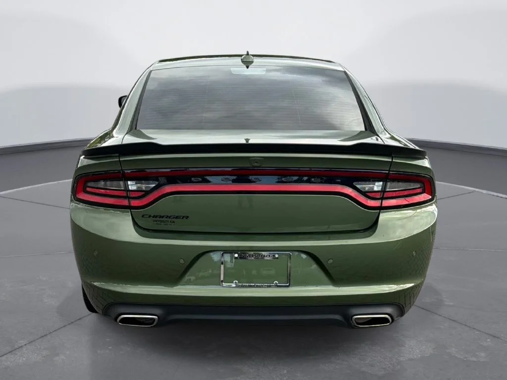 Used 2023 Green Dodge SXT image 6