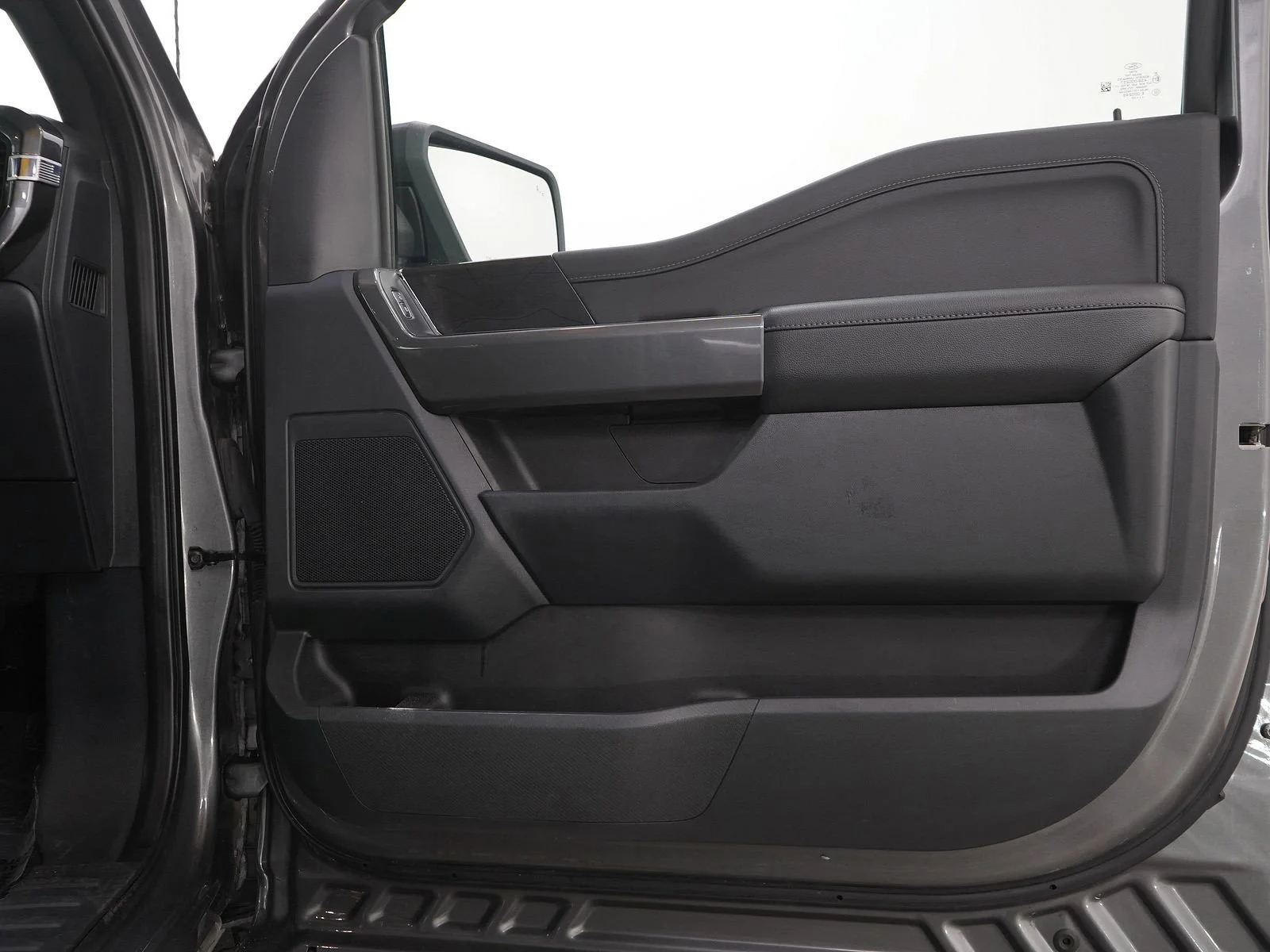 Used 2022 Gray Metallic Ford XLT image 9