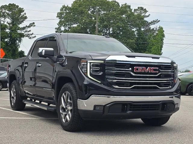Used 2022 Silver GMC SLT image 7