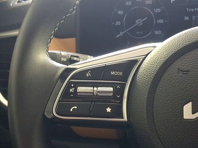 Used 2026 White Kia EX image 28