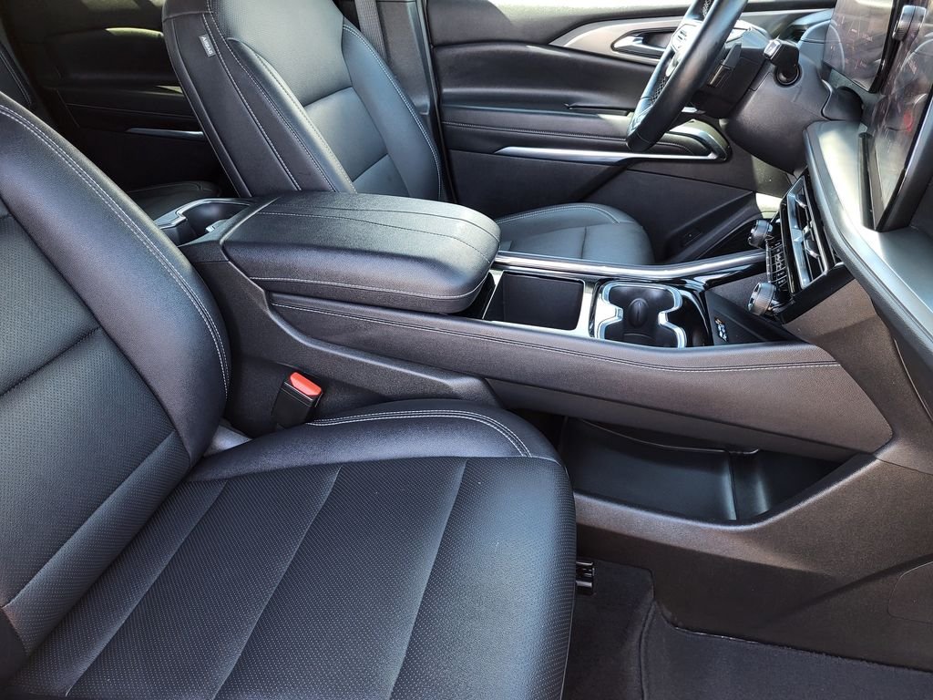 Used 2025 Radiant Red Tintcoat Chevrolet LT image 11