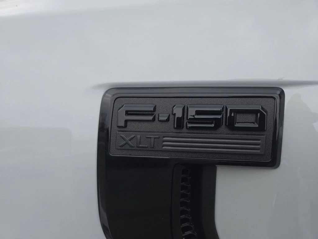New 2025 Space White Metallic Ford XLT image 68