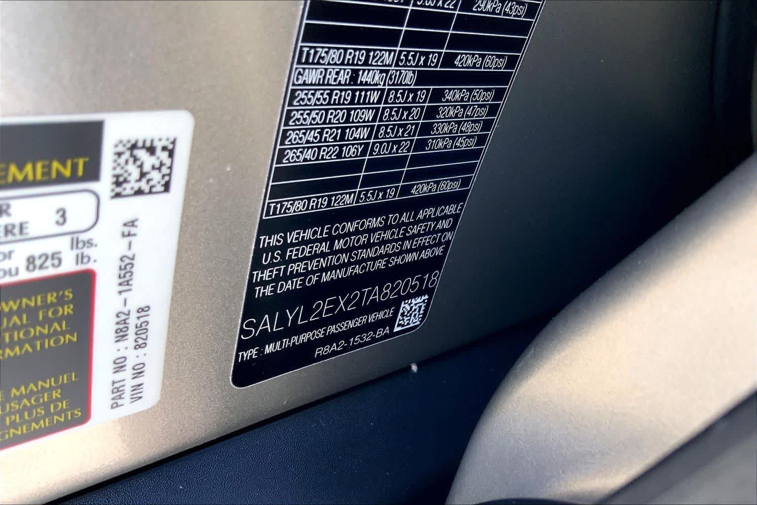 Used 2026 Batumi Gold Premium Metallic Land Rover Dynamic SE image 31
