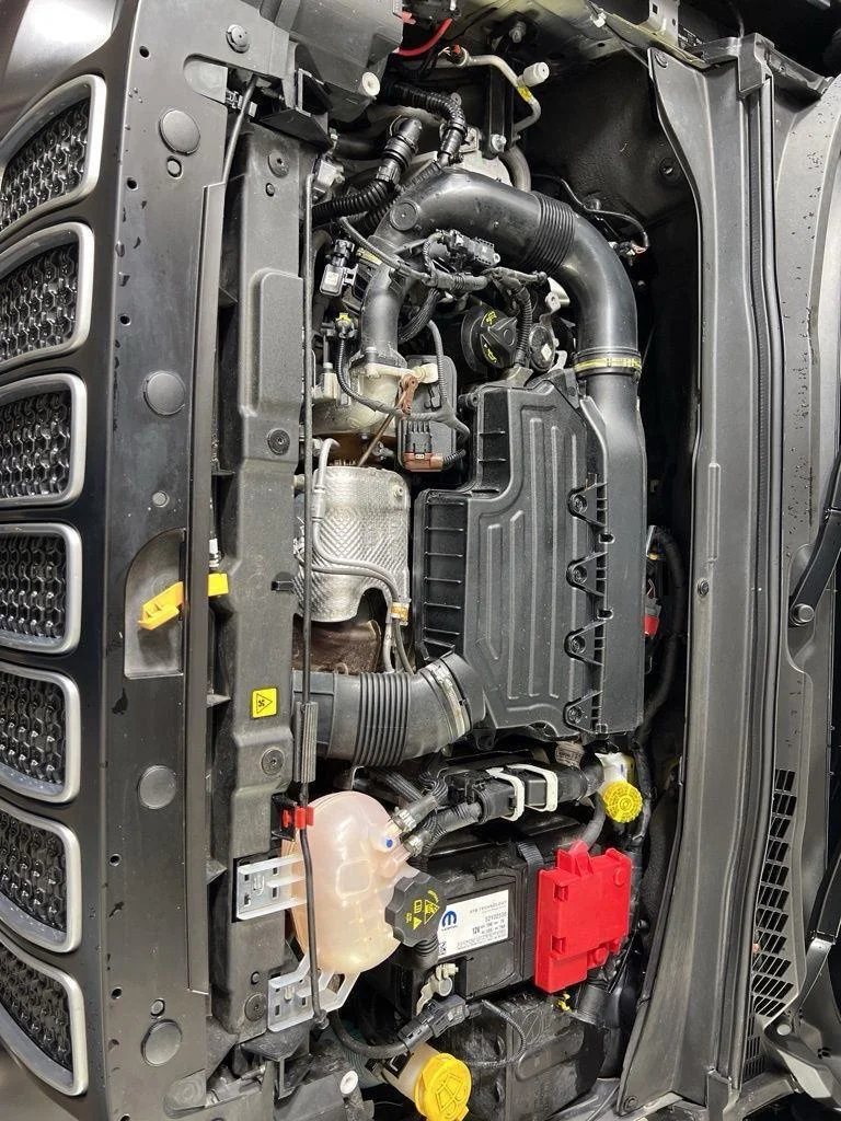 Used 2022 Graphite Gray Jeep Latitude image 30