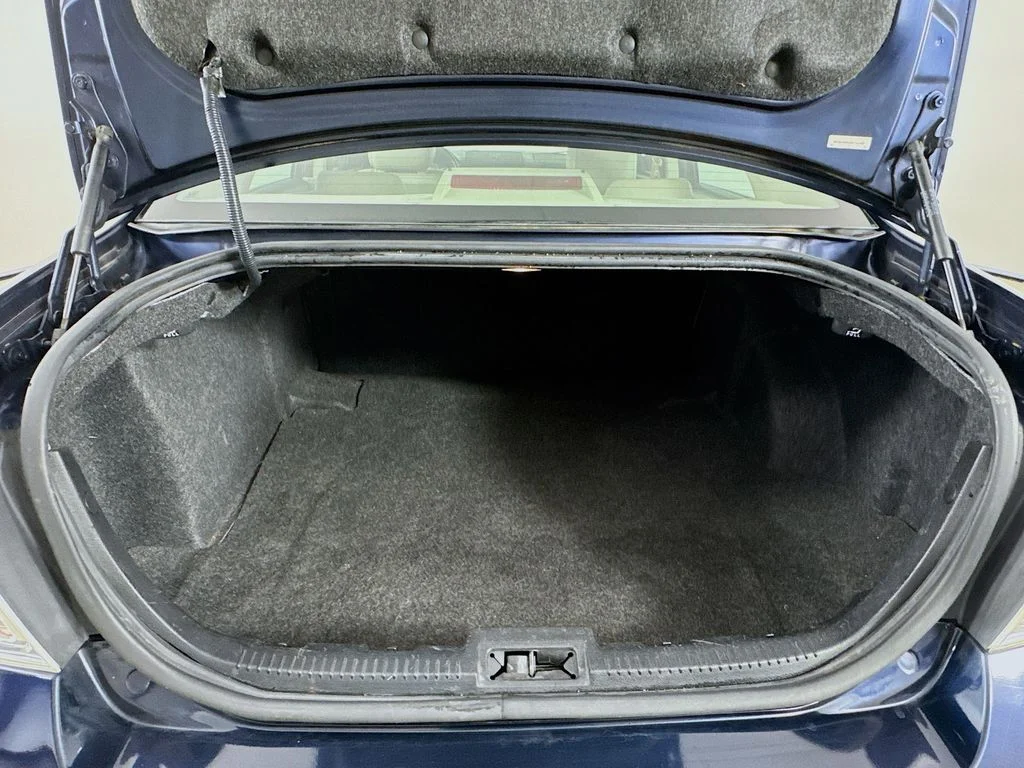 Used 2009 Blue Ford SEL image 27